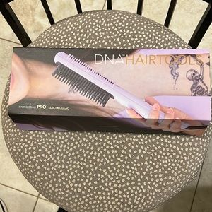 DNA HAIRTOOLS styling comb PRO2 Electric Lilac. Brand New in box never used
